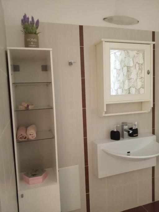 Eleni'S Maisonette Καλαμάτα Εξωτερικό φωτογραφία